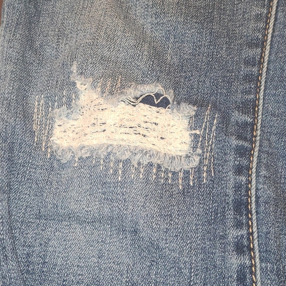 [BlankNYC] Midrise Skinny Jeans - Picture 6 of 12